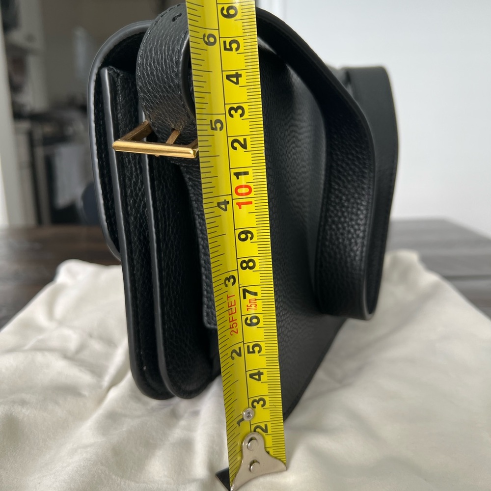 The Curated Elegant Black Leather Shoulder/Crossbody Bag - Picture 14 of 14